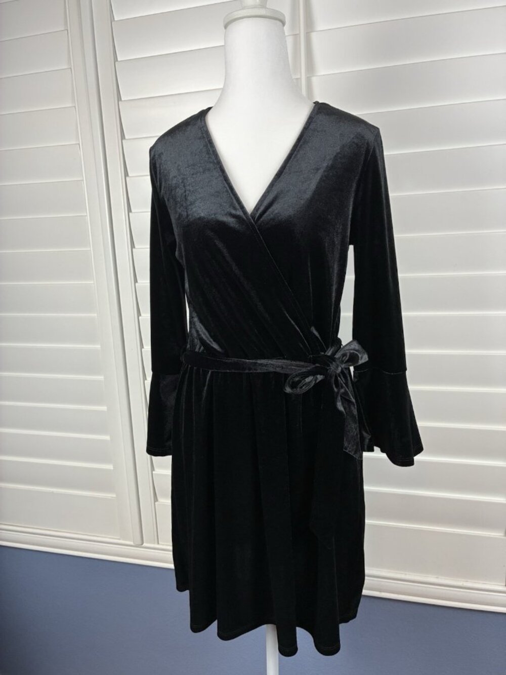 H&M Divided Women’s S Black Velvet Wrap Dress Bell Sleeve Tie Waist
